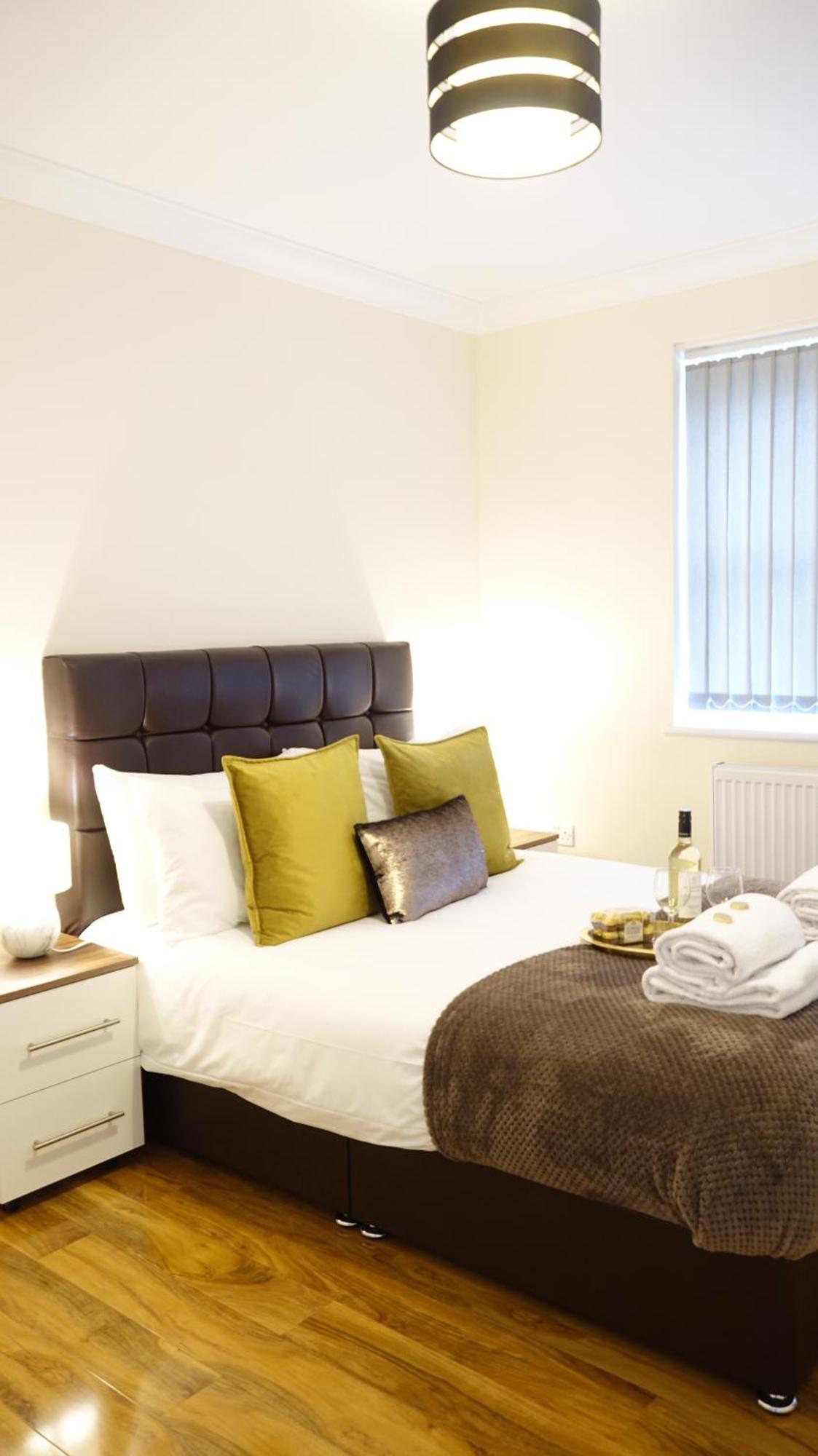 Апартаменты Luxury 2 Bed 2 Bath - Free Parking - 5Min To Airport - Sleeps 6 Ashford  Экстерьер фото