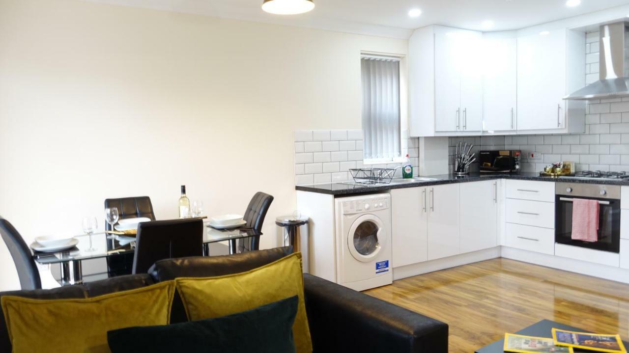 Апартаменты Luxury 2 Bed 2 Bath - Free Parking - 5Min To Airport - Sleeps 6 Ashford  Экстерьер фото