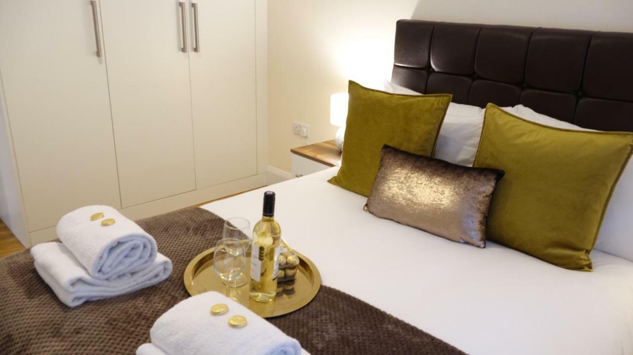 Апартаменты Luxury 2 Bed 2 Bath - Free Parking - 5Min To Airport - Sleeps 6 Ashford  Экстерьер фото
