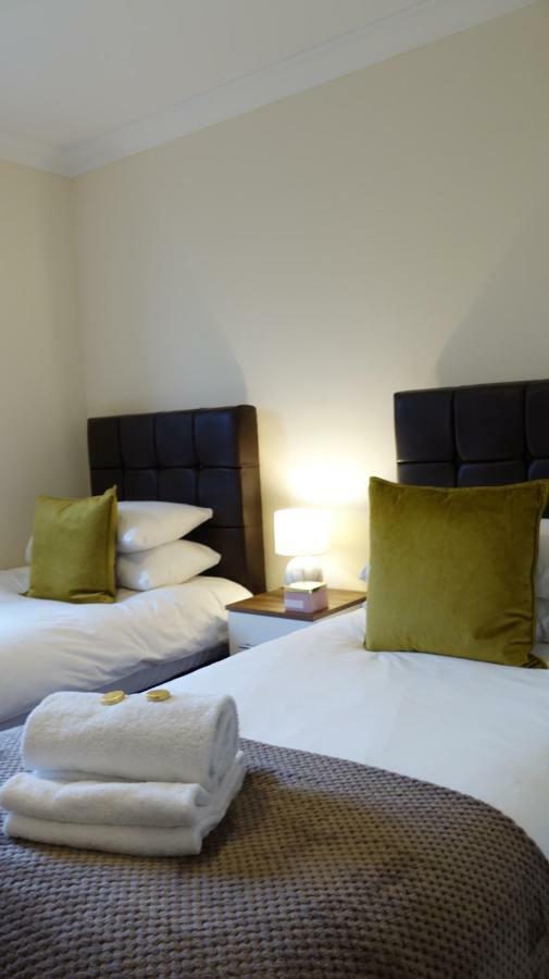 Апартаменты Luxury 2 Bed 2 Bath - Free Parking - 5Min To Airport - Sleeps 6 Ashford  Экстерьер фото