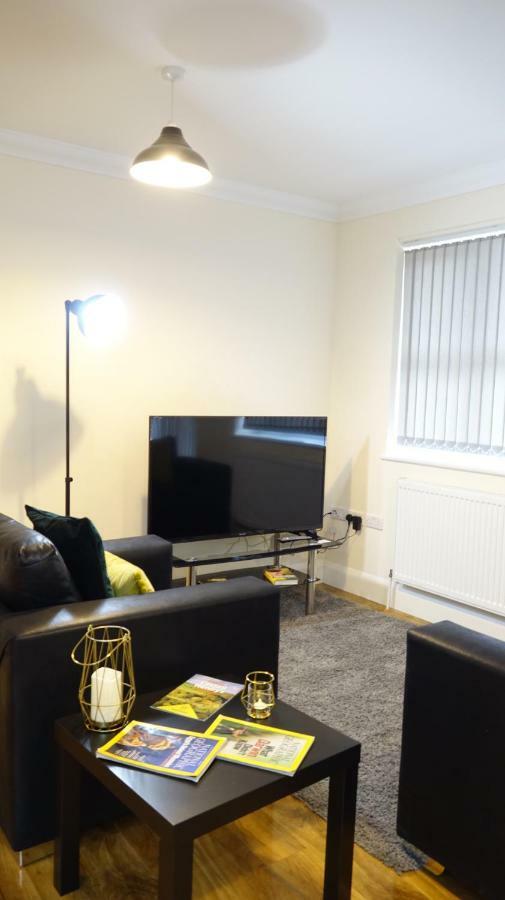 Апартаменты Luxury 2 Bed 2 Bath - Free Parking - 5Min To Airport - Sleeps 6 Ashford  Экстерьер фото