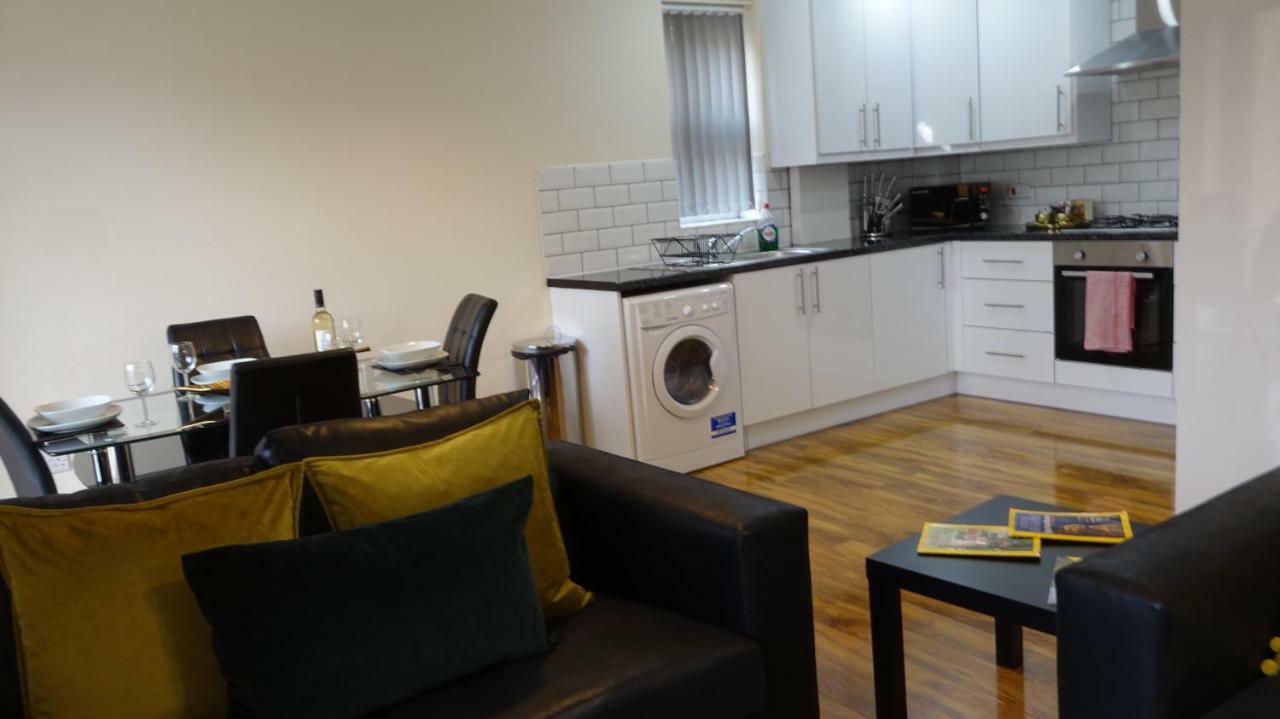 Апартаменты Luxury 2 Bed 2 Bath - Free Parking - 5Min To Airport - Sleeps 6 Ashford  Экстерьер фото