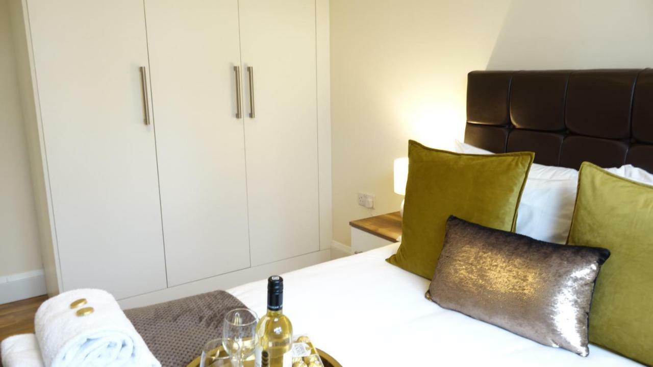 Апартаменты Luxury 2 Bed 2 Bath - Free Parking - 5Min To Airport - Sleeps 6 Ashford  Экстерьер фото