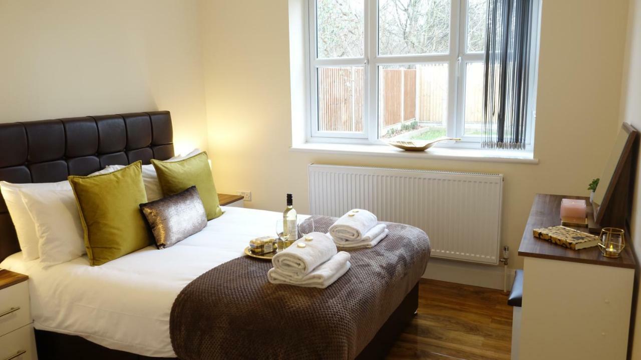 Апартаменты Luxury 2 Bed 2 Bath - Free Parking - 5Min To Airport - Sleeps 6 Ashford  Экстерьер фото