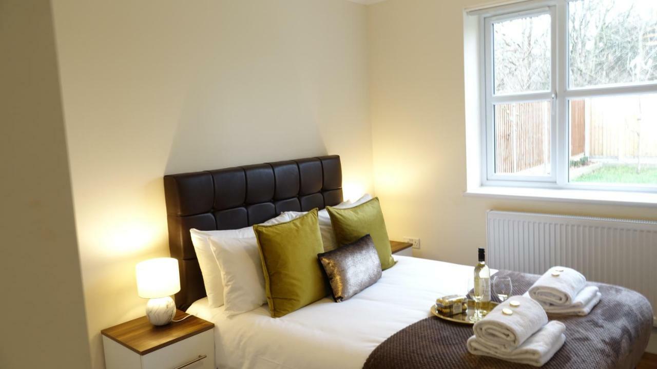 Апартаменты Luxury 2 Bed 2 Bath - Free Parking - 5Min To Airport - Sleeps 6 Ashford  Экстерьер фото