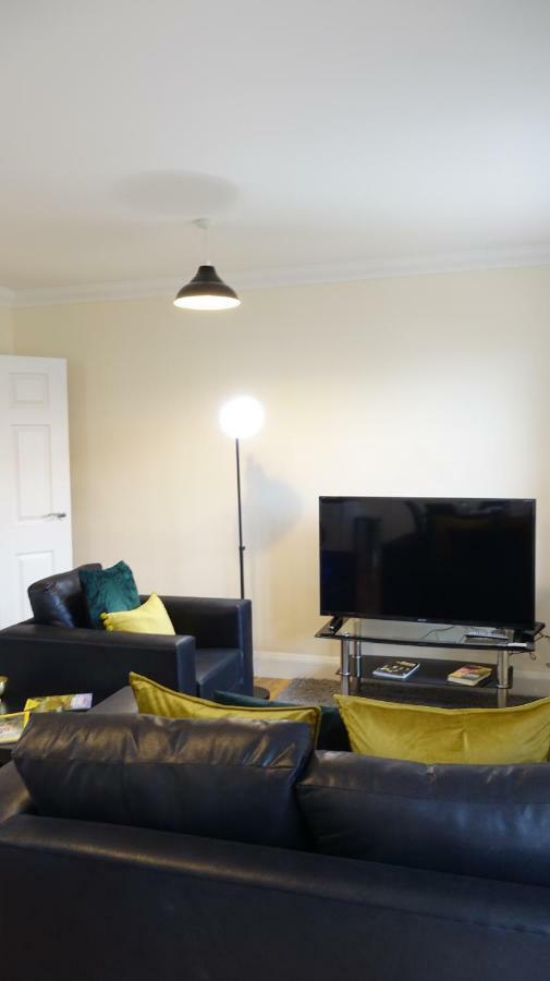 Апартаменты Luxury 2 Bed 2 Bath - Free Parking - 5Min To Airport - Sleeps 6 Ashford  Экстерьер фото
