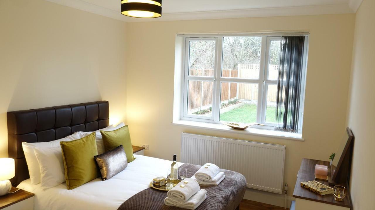 Апартаменты Luxury 2 Bed 2 Bath - Free Parking - 5Min To Airport - Sleeps 6 Ashford  Экстерьер фото